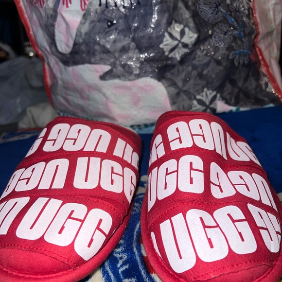 UGG slippers - Picture 2 of 5